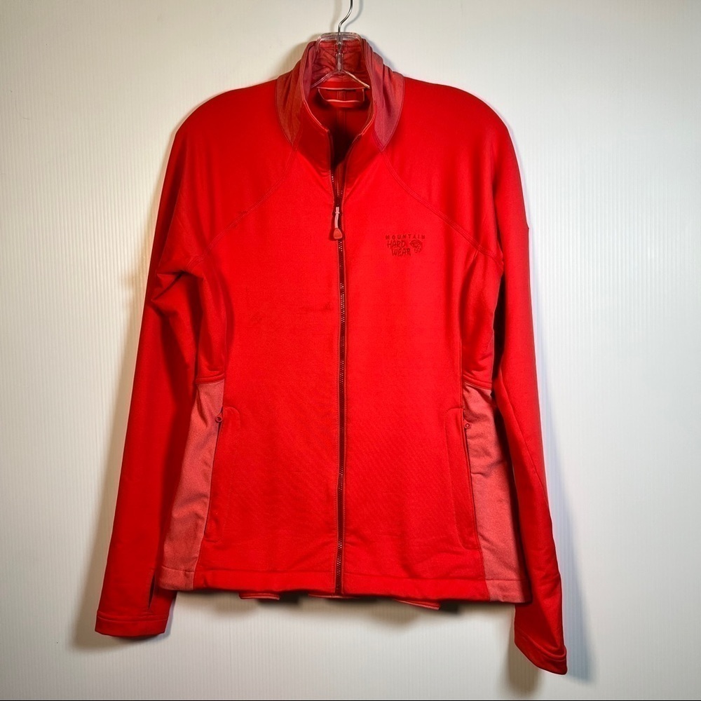 MOUNTAIN HARDWEAR Orange & melon zip up jacket with pleats. 2zip pockets.